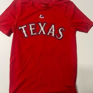 Texas Rangers Hamels size youth small. Majestic Vibrant Red Performance Top